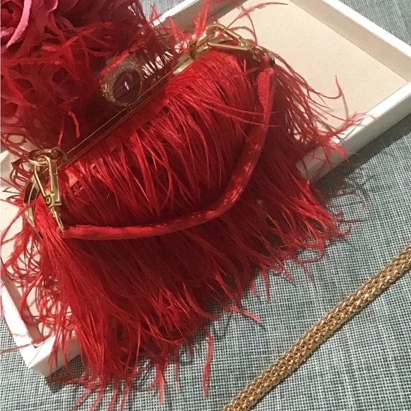 GORGEOUS GORGEOUS Red Ostrich Feather evening bag.Brand New See All Pics.🌹🍄🌹 - Picture 7 of 13